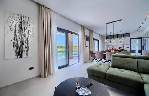 3 Bedroom Cozy Home In Nedescina - Foto 35