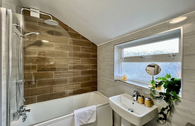 Bramhall House - Photo 25