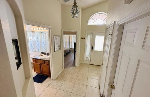 Spacious, Open Layout And Pool Relaxation! - Foto 40