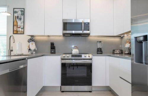 Comfortable home Near Disney & Private Pool 17414 - Foto 13