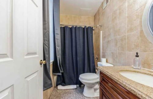 Cozy Studio across from Convention Center - 4R - Foto 13