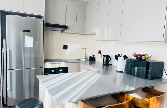 Spacious 1 Bedroom Apartment in Johannesburg - Photo 9