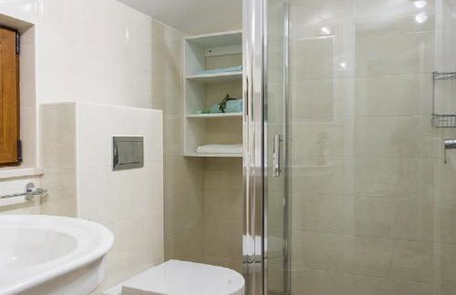 Villa Falcon Rook - Photo 27