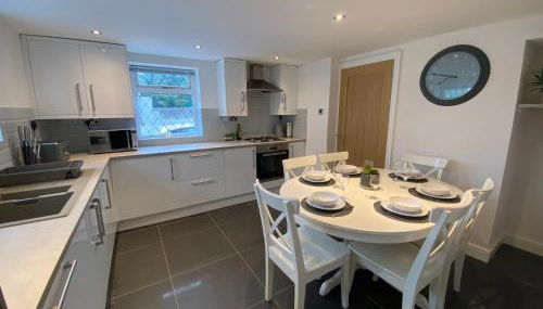 Modern 4-bed Cottage Llanwrst Town Centre & Parking - Snowdonia! near Betws-y-Coed - Foto 3