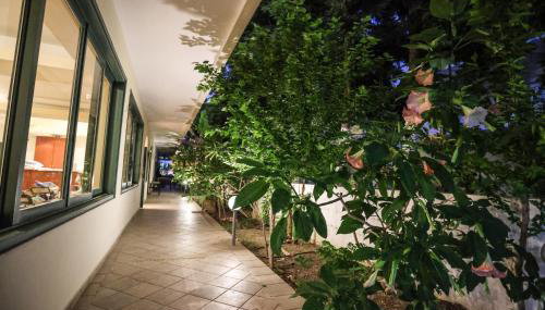 Spanos Apartments Anna's Lodge - Foto 5, Garden