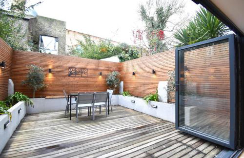 Stunning 2 bed apartment - Photo 22