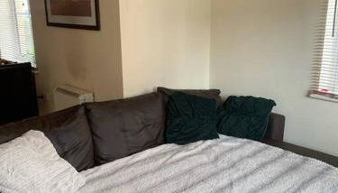 Near Lakeside Shopping Centre - Foto 3