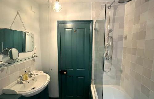 The Cottage, Marlow - Photo 47