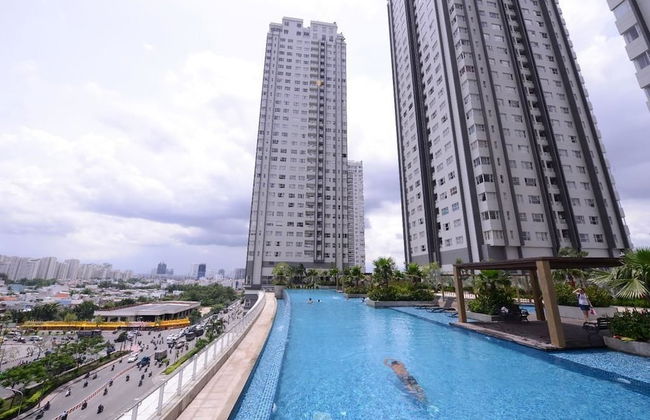 Enjoy Saigon Sunrise City - Photo 14