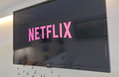 The Snug - Cosy Retreat for Two - Photo 16