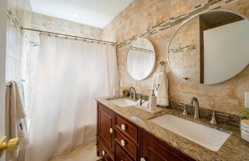 Top Villa Near Beach with Game Room, Hot Tub and Pool - Foto 37