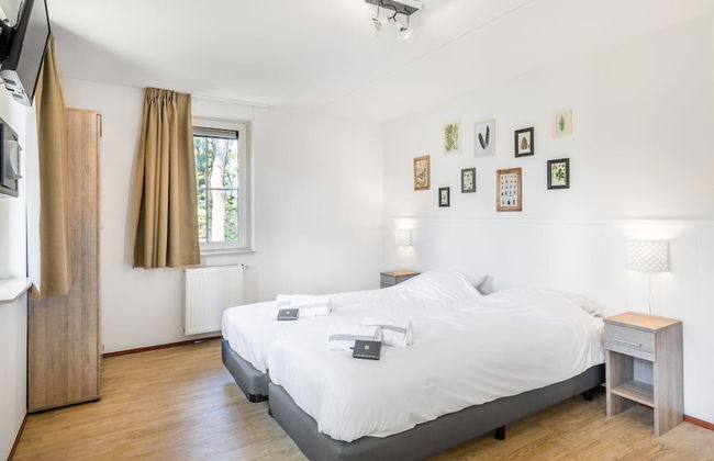 Luxurious Villa in Weert for 24 Persons - Photo 5