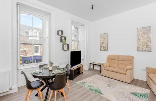 Family - Central - Parking - Wifi - Sleeps 4 - Foto 4