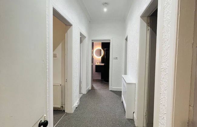 Luxury 3 Bedrooms Entire Flat - Self Check in & Check out - Photo 24