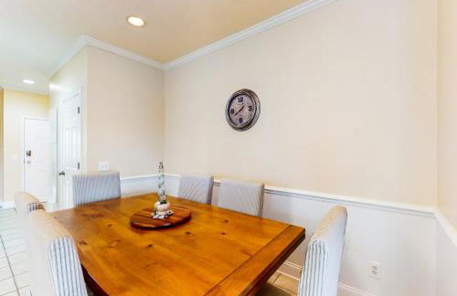 STJ16 Mystic Marina, Unit 204 - Foto 8