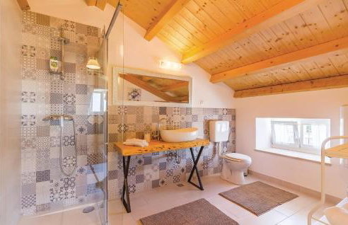 Stunning Home In Peruski With Wifi - Foto 26