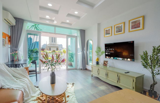 SAZI Church View Home - Free Nails/HairWash - Photo 7