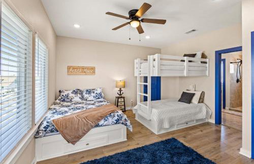 Caza Azul Luxury 4BR Getaway, Gated Community, Canal Views & Lift - Foto 36