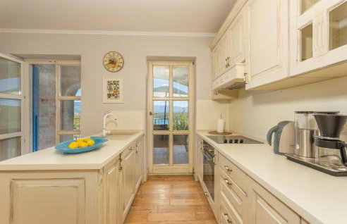 Stunning Home In Malinska With Wifi - Photo 23