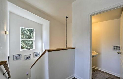 Centrally Located Mt Shasta Home with Deck! - Foto 14