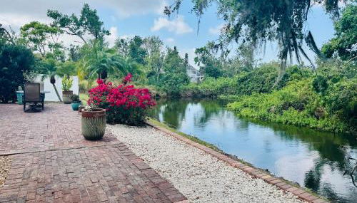 Sarasota Charm - Photo 4