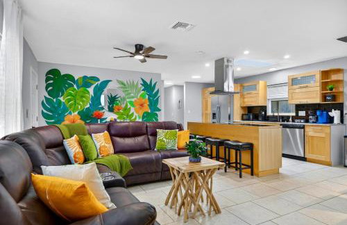 Hot Tub, Heated Pool, Games, Photo-worthy murals! - Foto 10