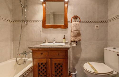 Sopelana pueblo muy cerca de la playa ideal para surfistas y familias. - Photo 13