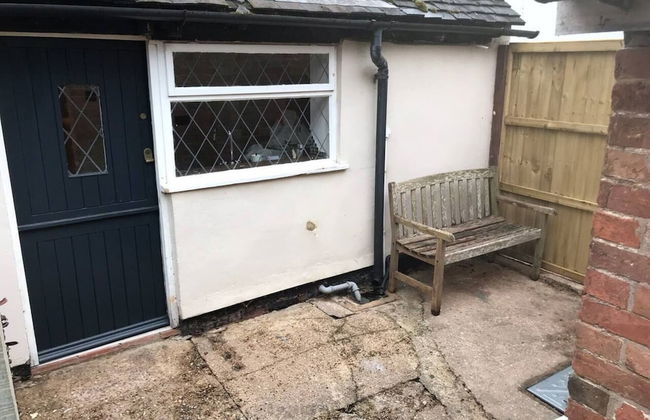 Village Period Cottage Next to a Idyllic Stream - Foto 12