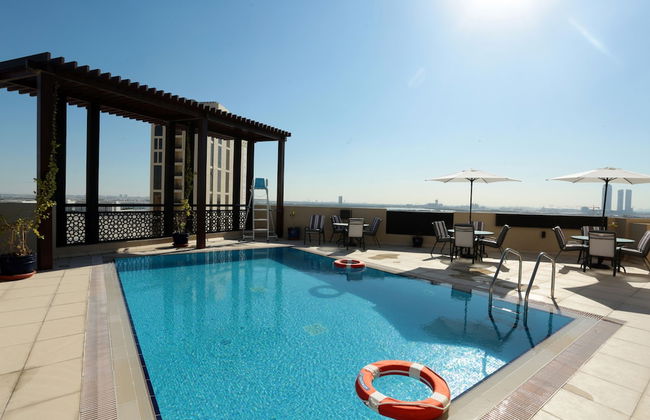 Spacious Marbella 2BR With Scenic Views - Photo 17