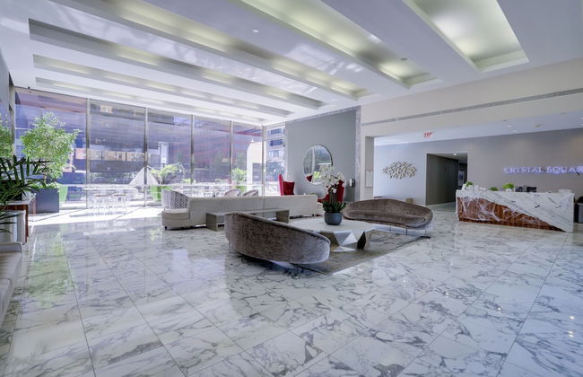 Crystal City Apt for Business Travelers - Photo 5