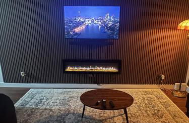 Timeless Spacious 1bedroom Duplex apartment with balcony in Shoreditch - Photo 15