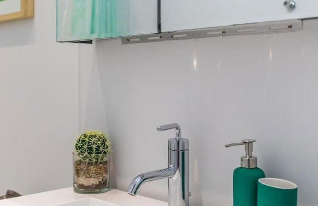 1 Bedroom Loft Free Parking Gym 1 - Photo 16