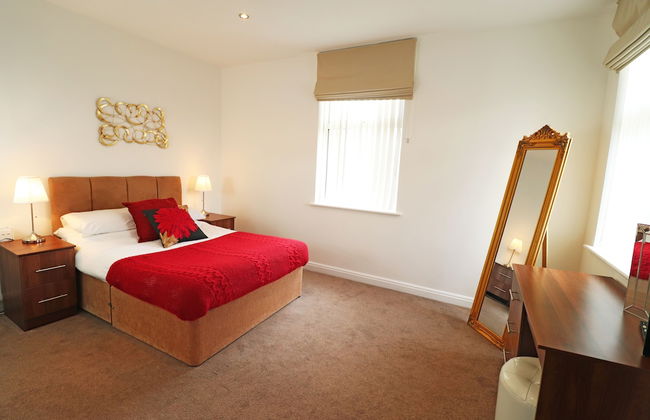 Breck Blackpool - Photo 6