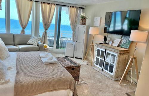 Penthouse Beach Oasis 704 Lovely Daytona ocean front incredible ocean view - Photo 5
