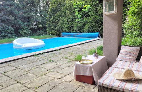 Leśny dom z basenem w okolicy Zegrza - Foto 5