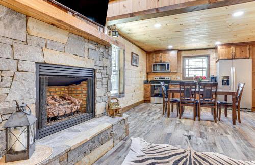 Pet-Friendly Yard! Nature Escape in Forest City - Foto 7