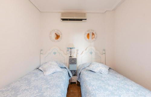 chalet, villa rodeada de naturaleza piscina a doce klm de Valencia y 7 del aeropuerto - Photo 11