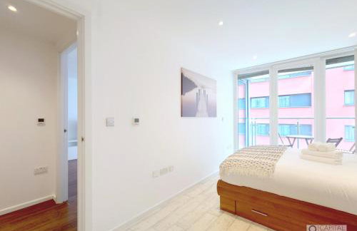 Deluxe One Bed Apartment by London ExCeL & O2 - Photo 8
