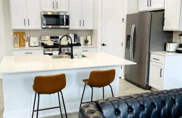 Stylish Oasis - Near City Center - Mins 2 Downtown - Foto 25