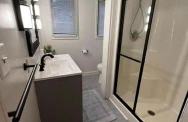 Lakefront Paradise near everything! - Foto 29