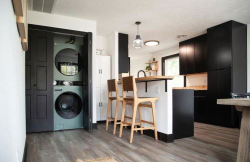 Modern Cottage with hot tub near lake, wineries, Geneva and SPIRE - Foto 19