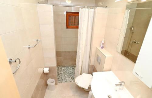 Seaside Apartments Hrka - Comfort One Bedroom Apartment with Terrace and Sea View 1 - Foto 9