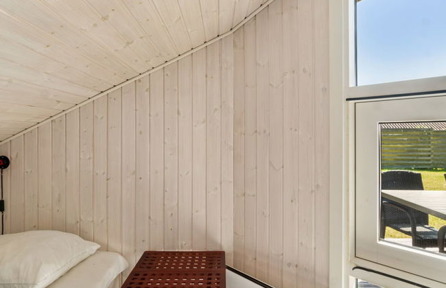 "Thrym" - 200m from the sea - Foto 9