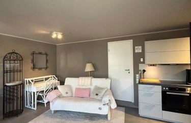 Helle Souterrain-Wohnung mit eigenem Eingang - Foto 21