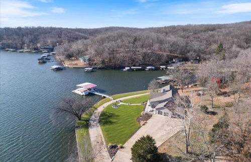 LOTO Pointe, Updated Luxury Home w/ Boat & PWC Slip, Boat Ramp, Firepits, Pool Table & More! - Foto 56