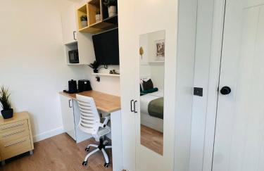 Luxury Private Room with Shared Bathroom and with its own Kitchenette in Halesowen R2 - Foto 8