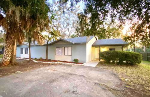 Cute downtown home by Depot Park - Foto 2