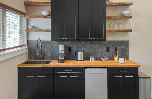 Lakeside Lodge with Studio Apartment - Foto 39