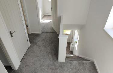 Comfy, Modern, 3 Bed House - Free Parking - Quiet Area - Near Solihull, NEC, Airport - Foto 14