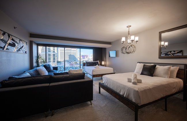 Stay together on the strip - 6 comfy beds w/view! - Foto 1